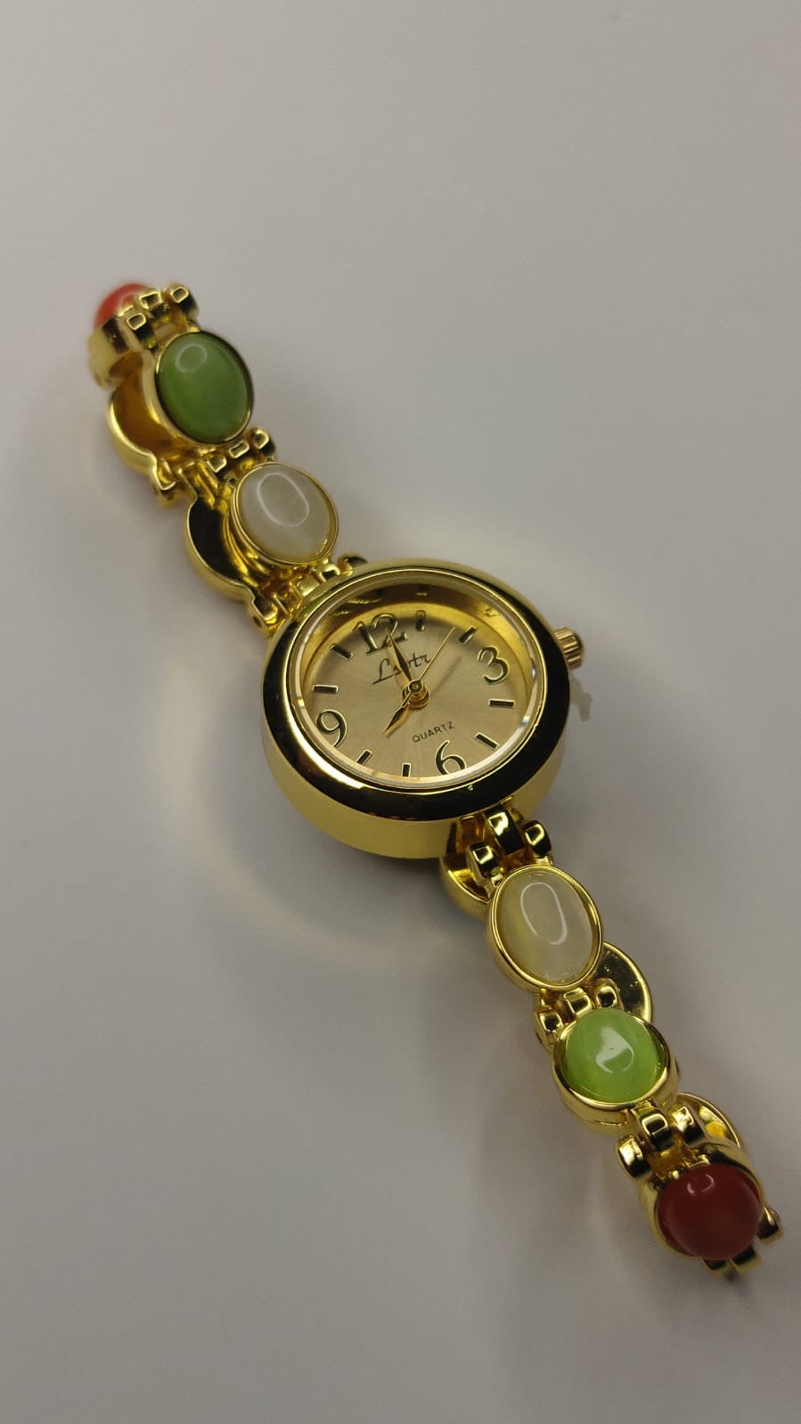 Reloj “Arcoíris vintage”