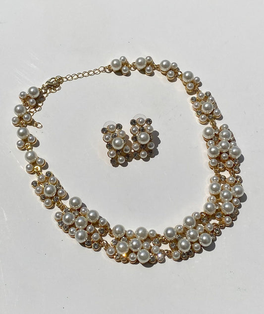 Conjunto de perlas en dorado