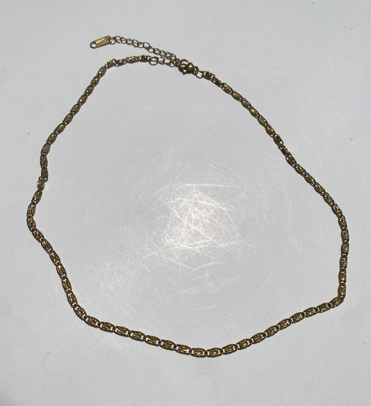 Collar dorado Nº4