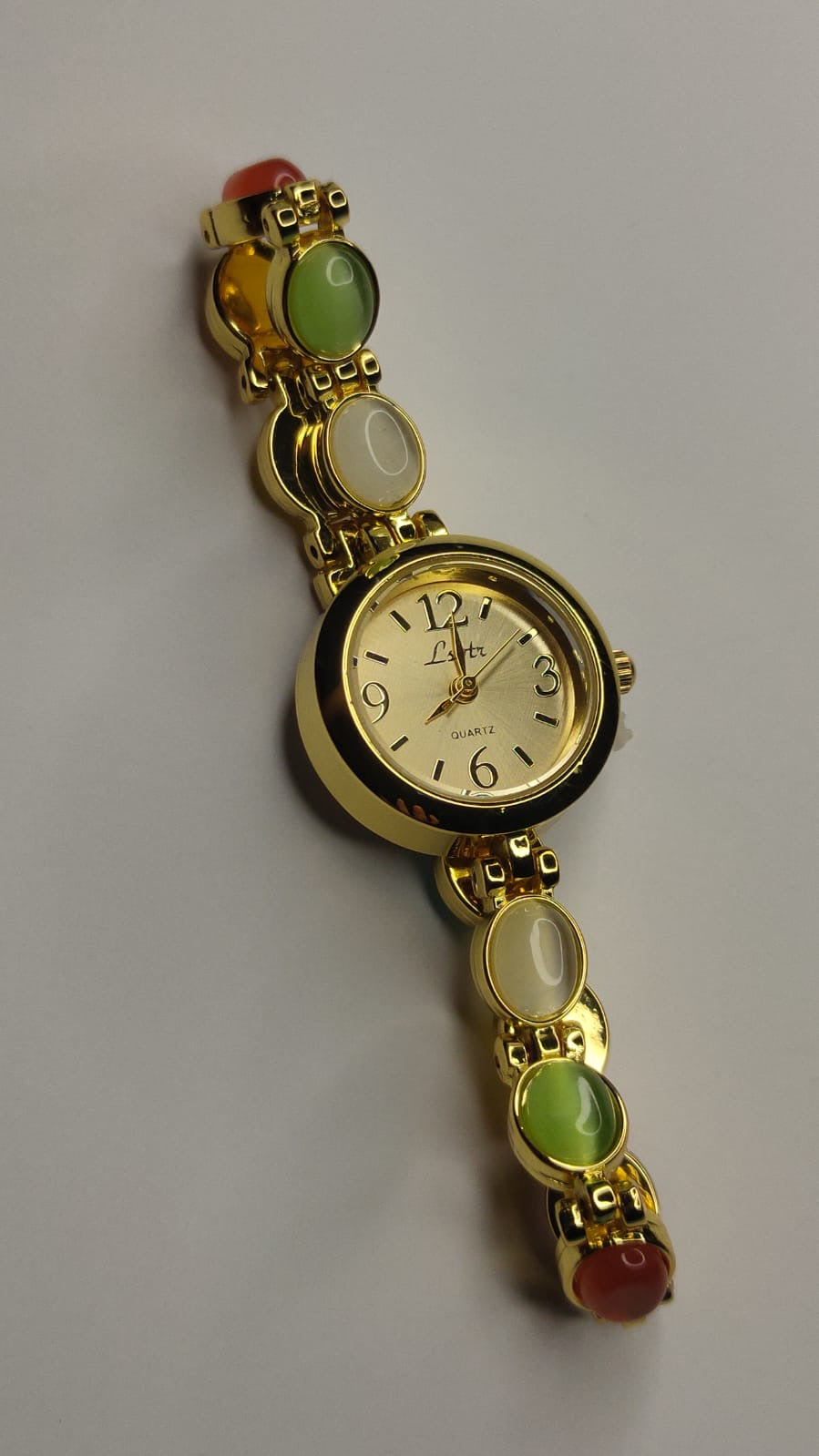 Reloj “Arcoíris vintage”