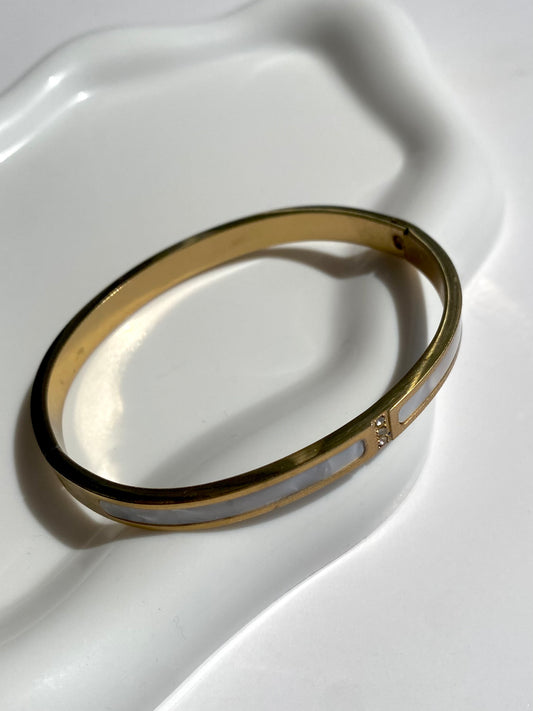 Pulsera dorada “Marble”