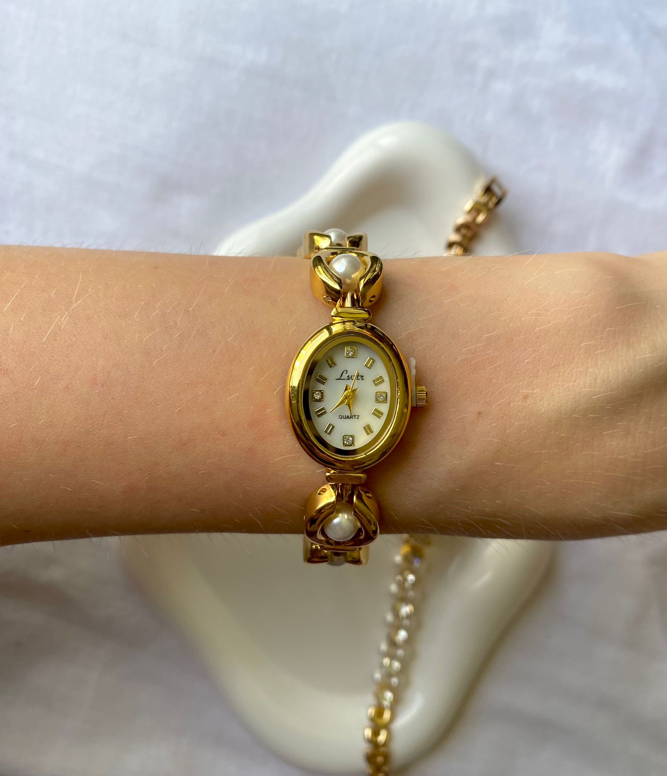 Reloj "Elegancia Oval"