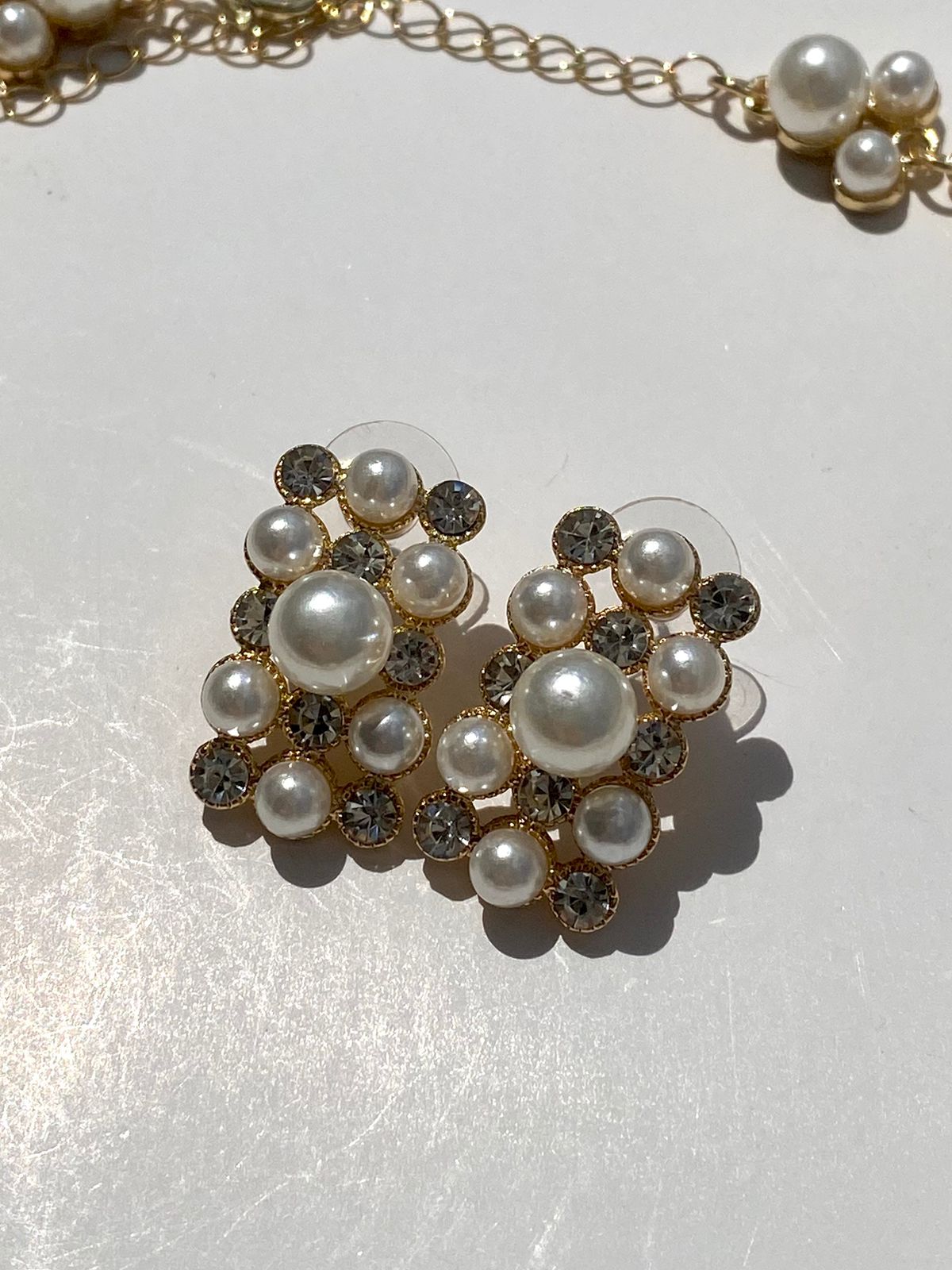 Conjunto de perlas en dorado