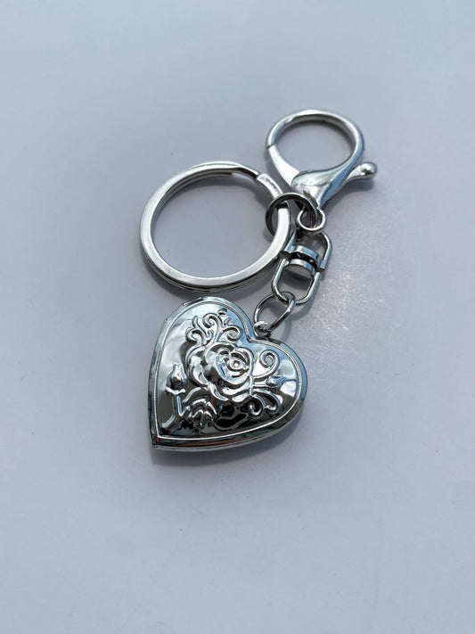 Llavero relicario "Rosa"
