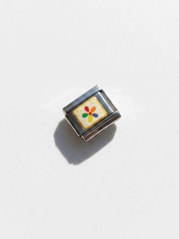 Charm con diseño: 56