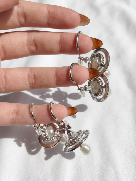 Aretes "Saturno Perlado"