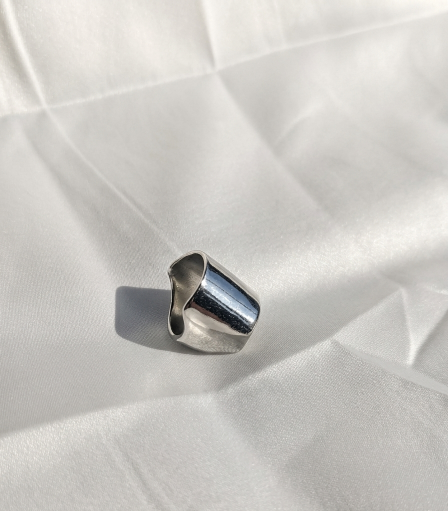 Anillo plateado Nº61