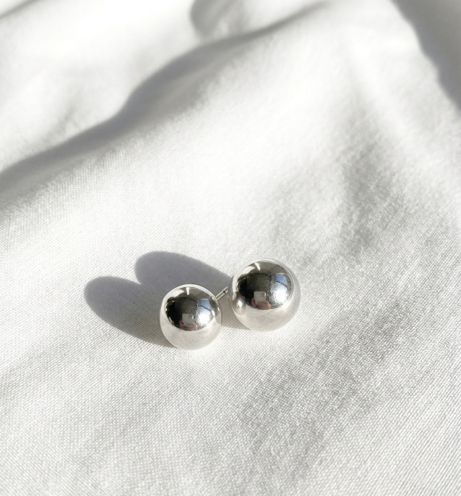 Aretes plateados Nº24