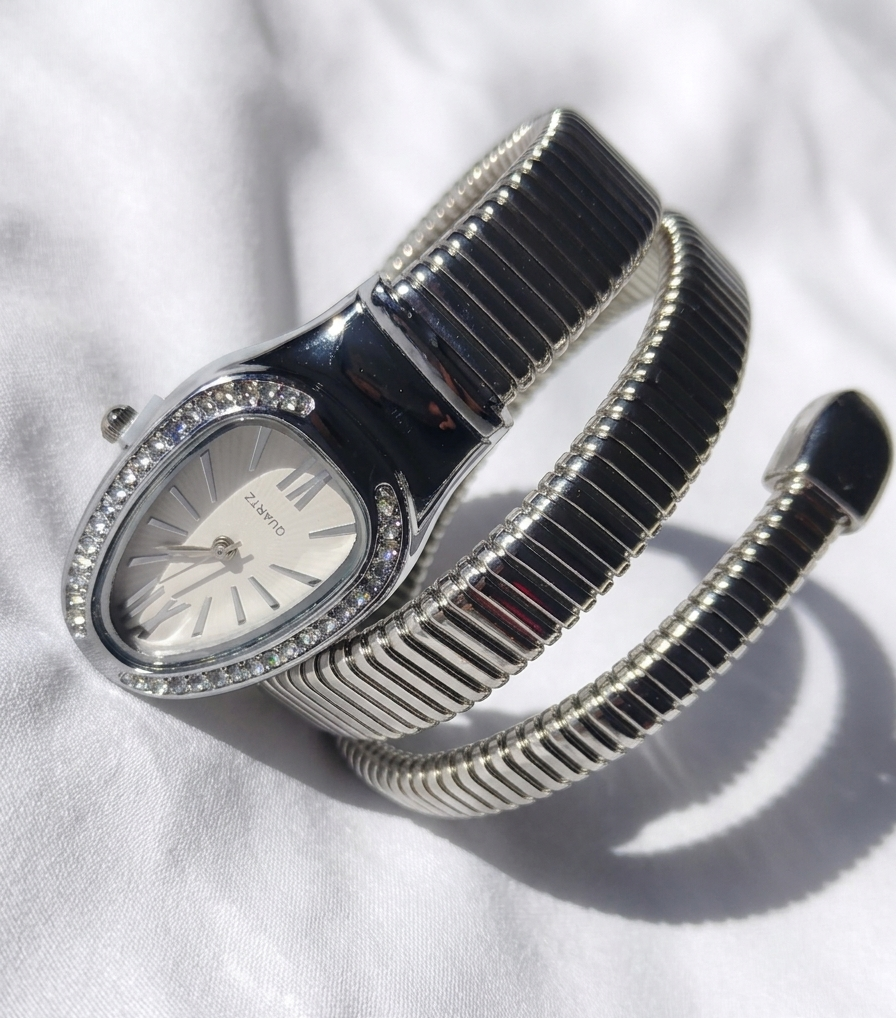Reloj "Ofidia"