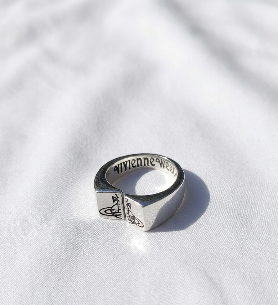 Anillo "Westwood"