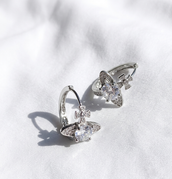 Aretes “Saturno Plateado”