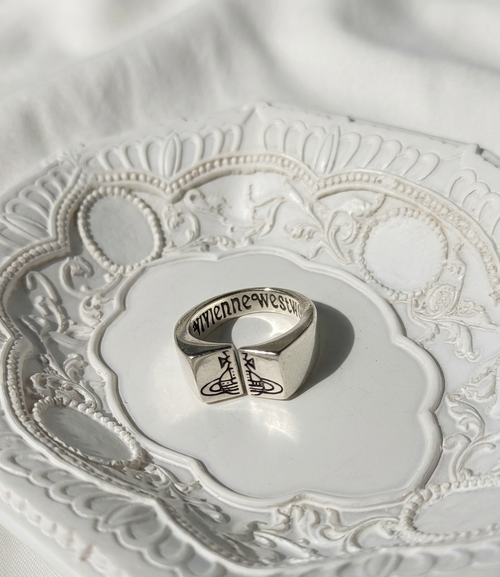 Anillo "Westwood"