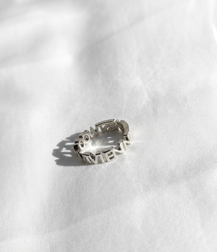 Anillo "V.W"