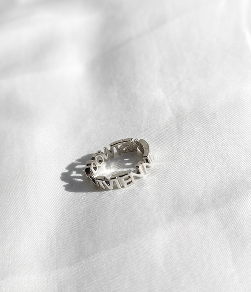 Anillo "V.W"